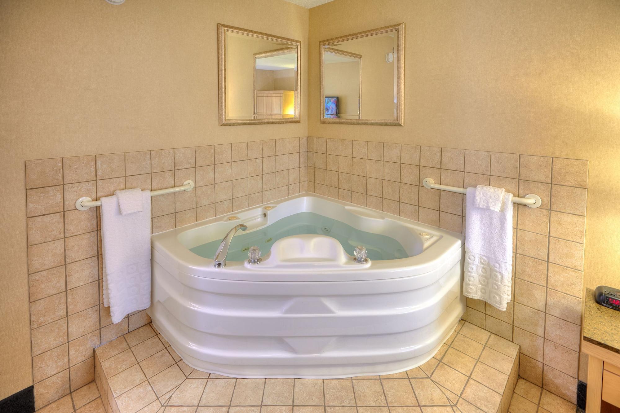 Livinn Hotel Cincinnati North/ Шаронвилл Экстерьер фото