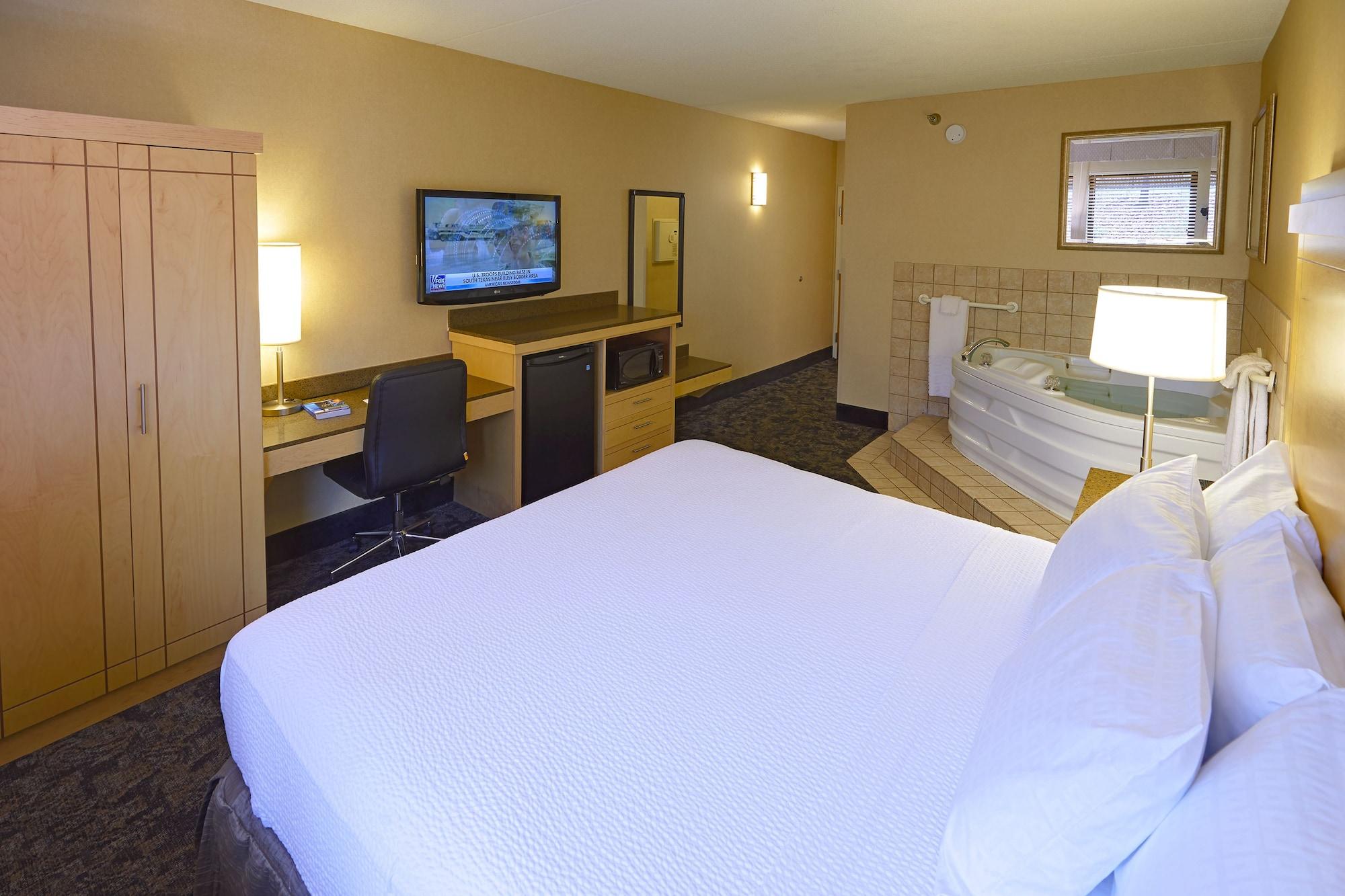 Livinn Hotel Cincinnati North/ Шаронвилл Экстерьер фото