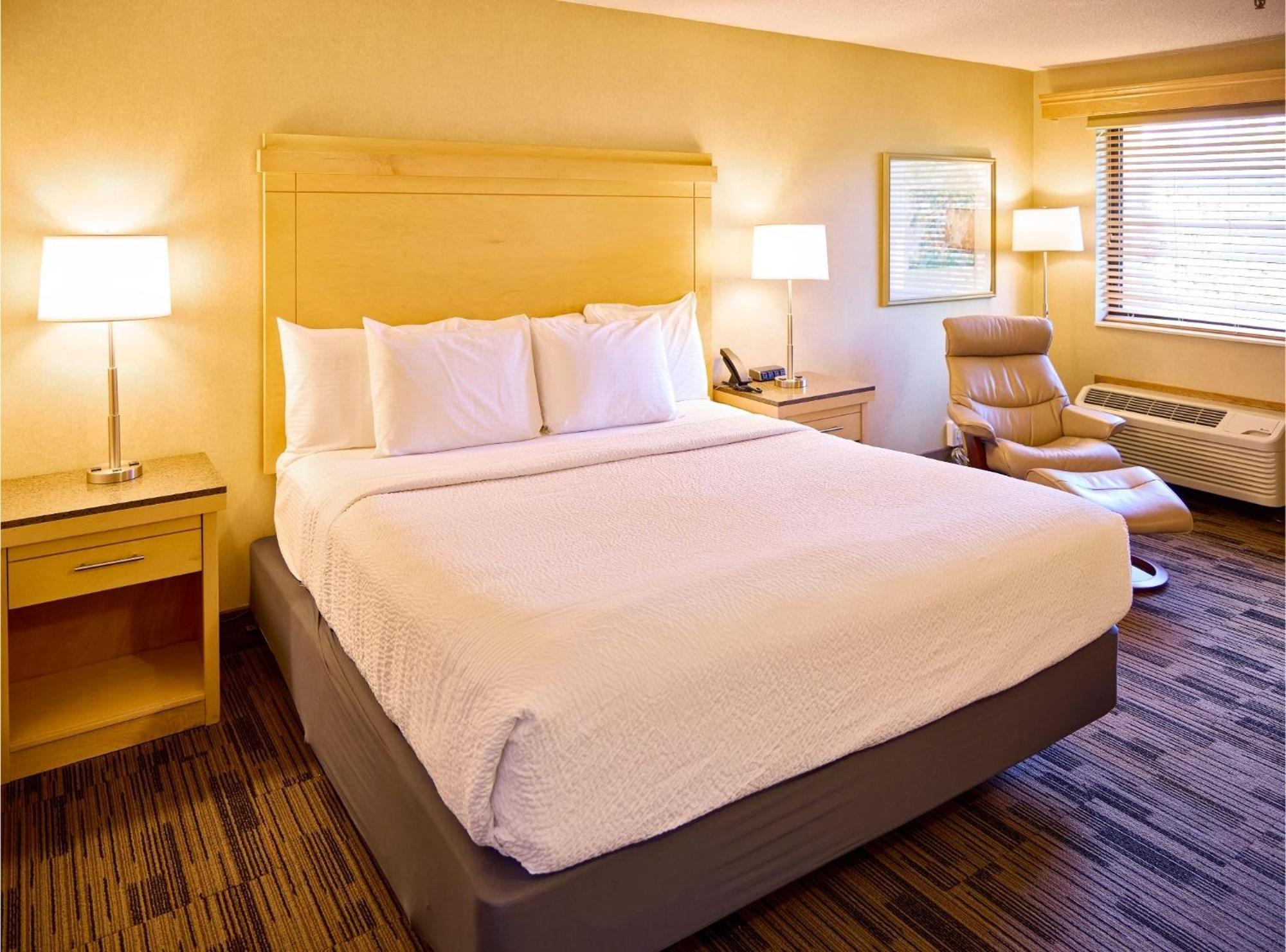 Livinn Hotel Cincinnati North/ Шаронвилл Экстерьер фото
