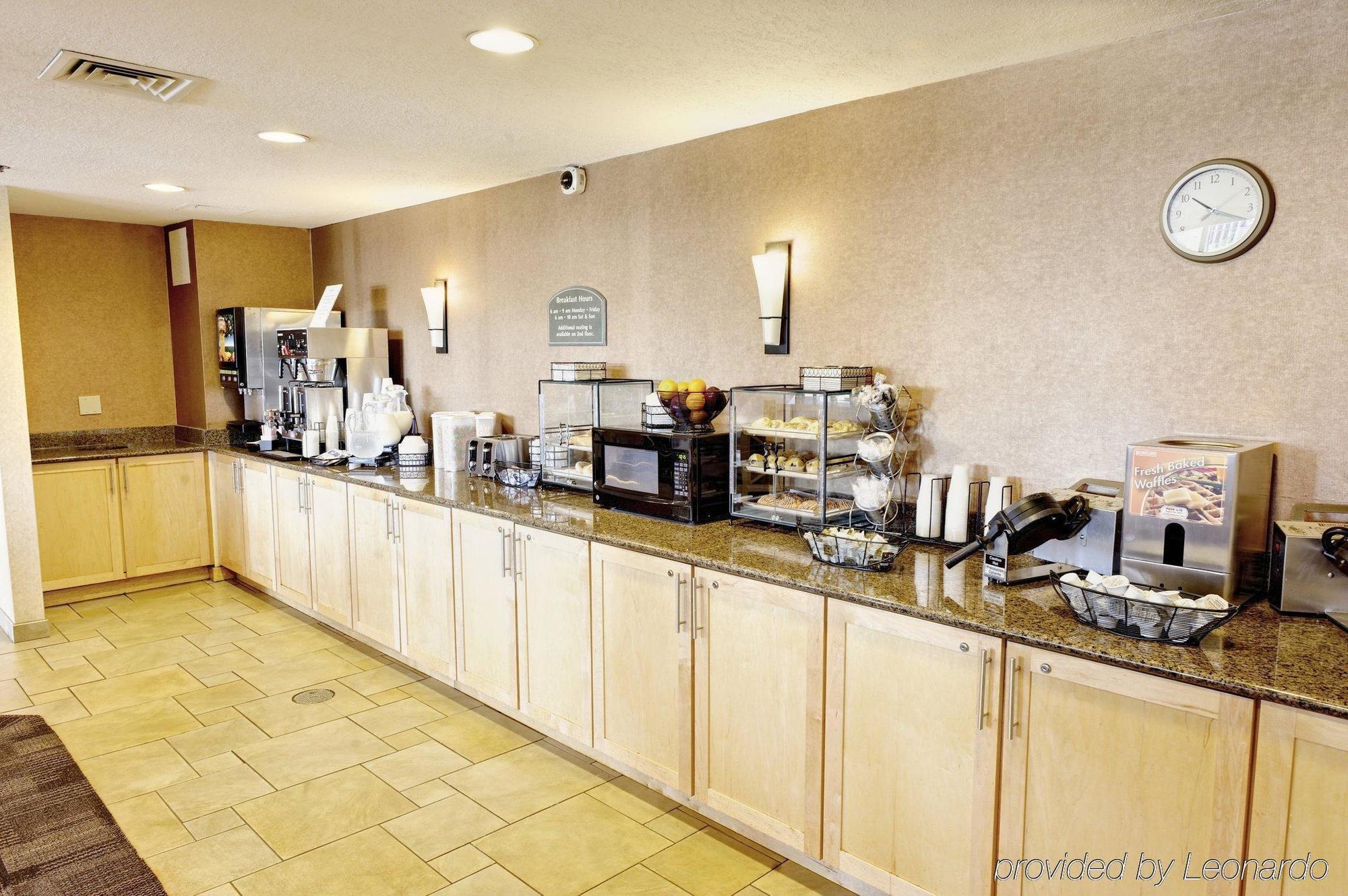 Livinn Hotel Cincinnati North/ Шаронвилл Экстерьер фото