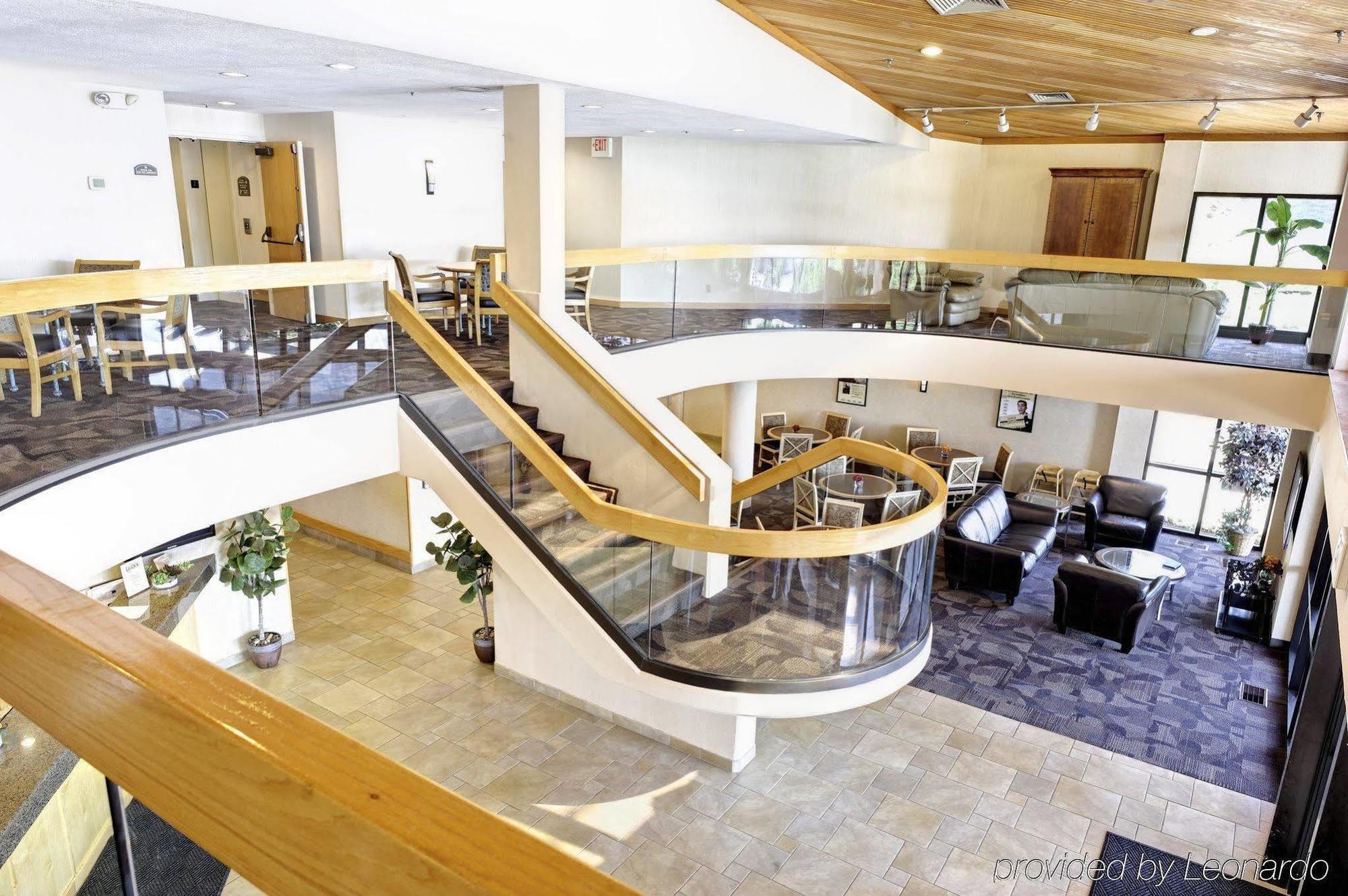 Livinn Hotel Cincinnati North/ Шаронвилл Экстерьер фото