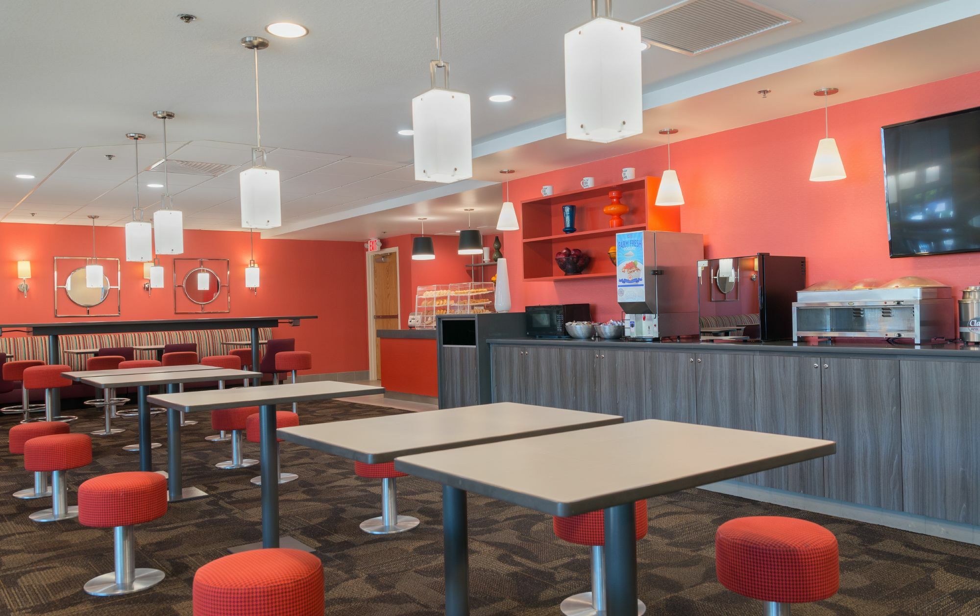 Livinn Hotel Cincinnati North/ Шаронвилл Экстерьер фото